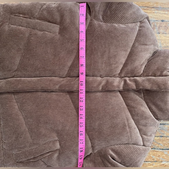 NWOT Cropped Oversized Corduroy Cognac Puffer Jacket size S - Picture 5 of 6